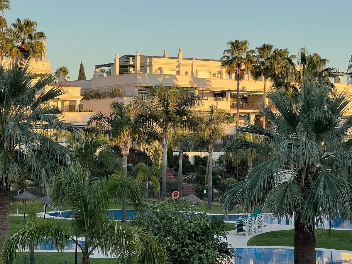 093e6387-2852-4d03-8d7b-68ccff84475c