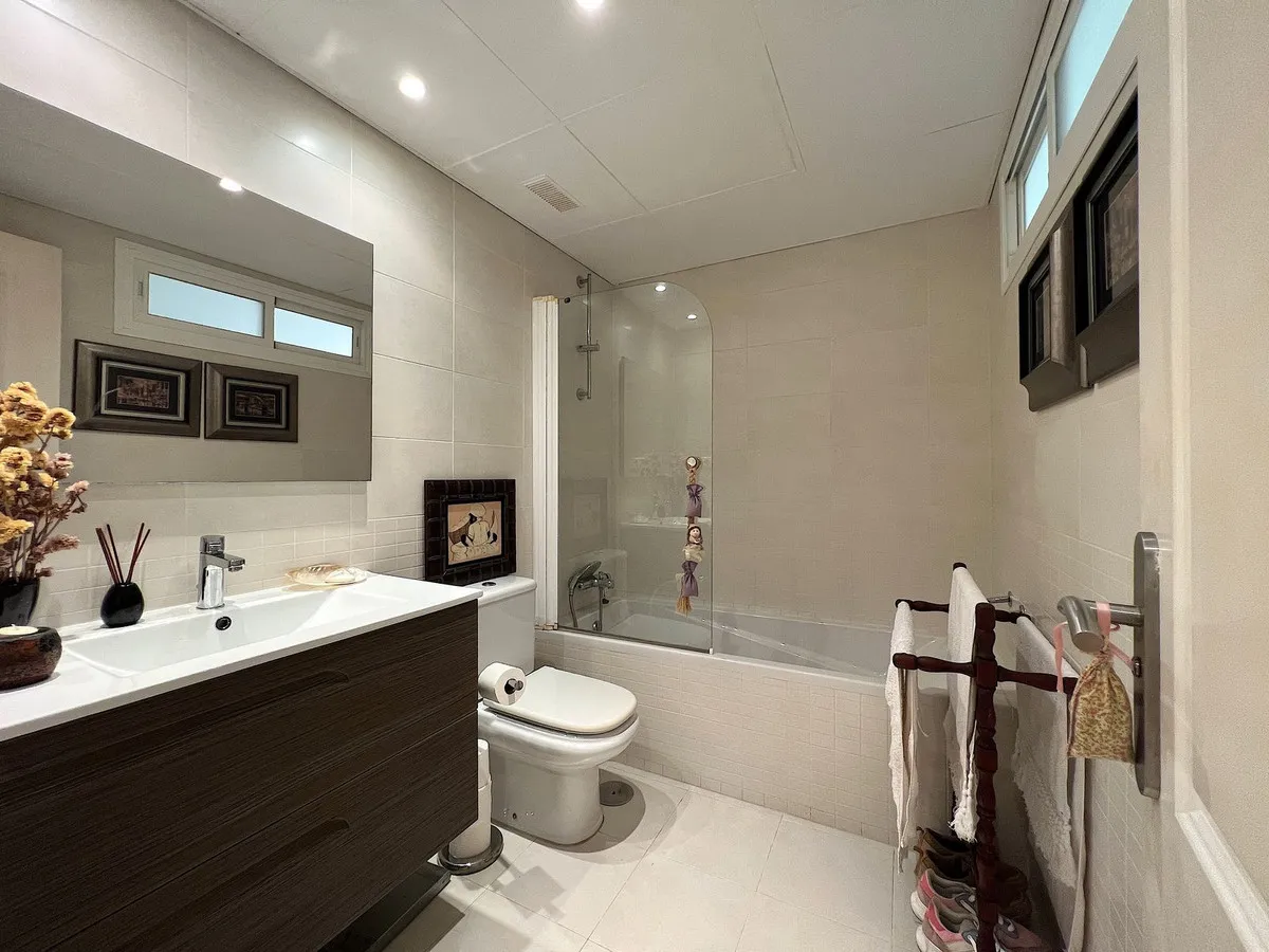 dc537494-4d66-44e2-b96b-69afbafe844d