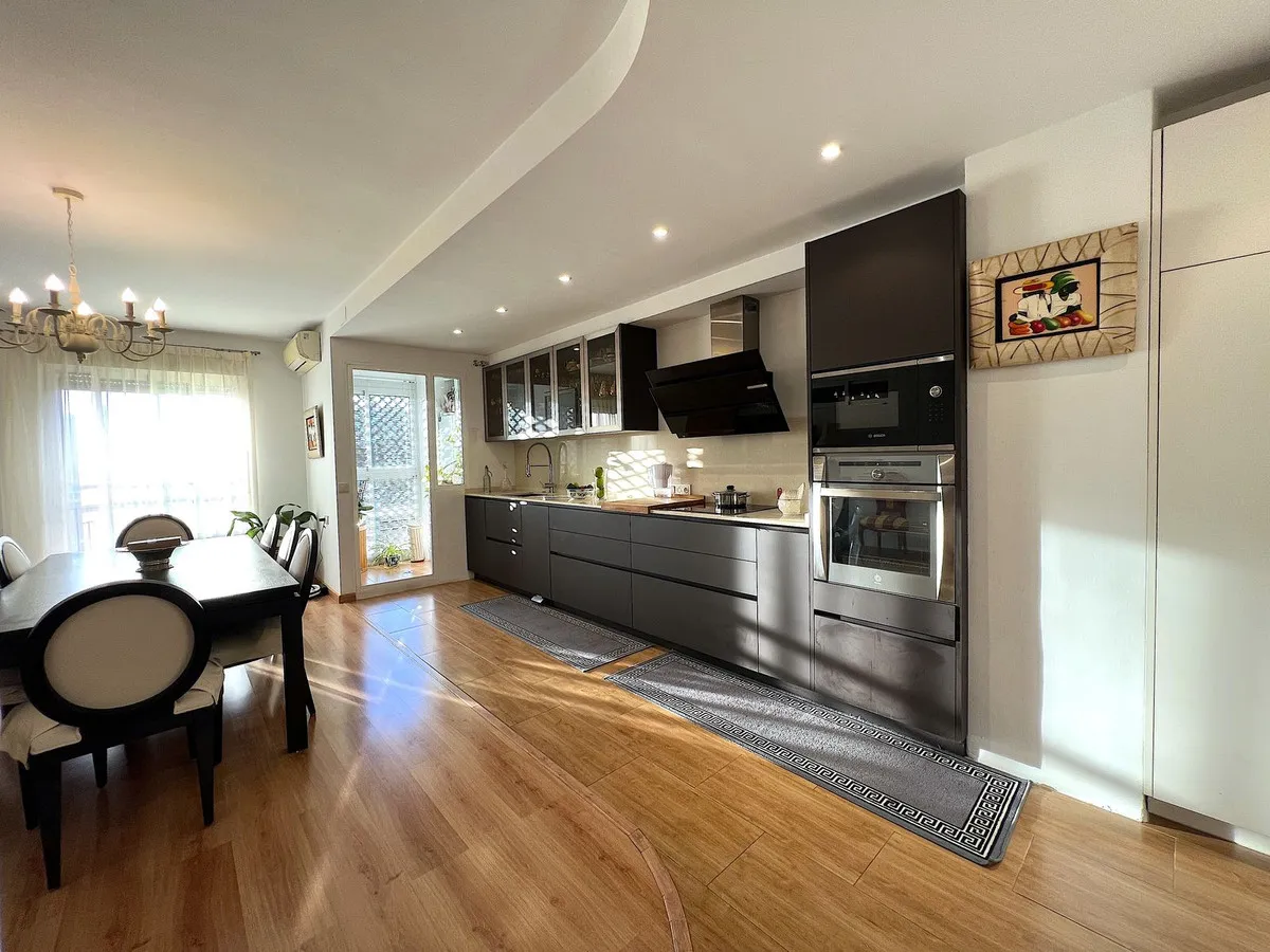 f22753dc-27a1-4ae6-b5c2-b52c256f3650