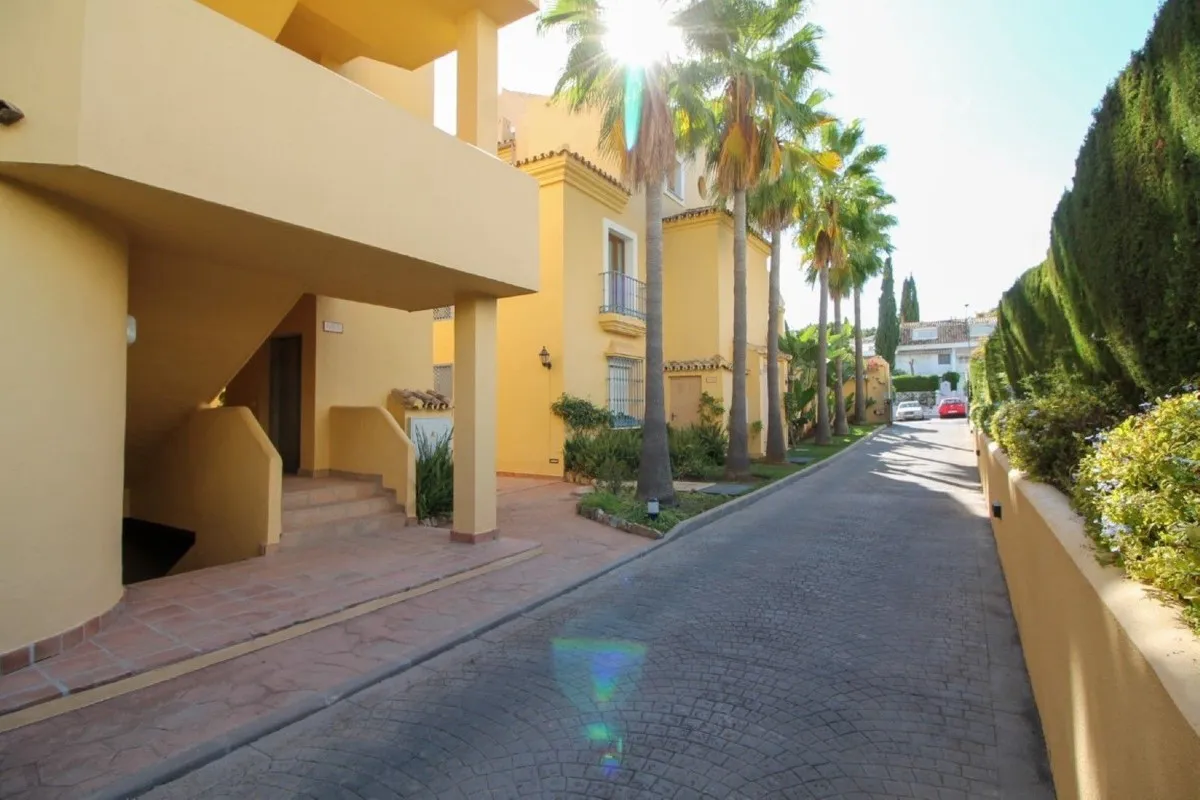 323fc4ae-d155-44bf-a9c1-b51a274844f7