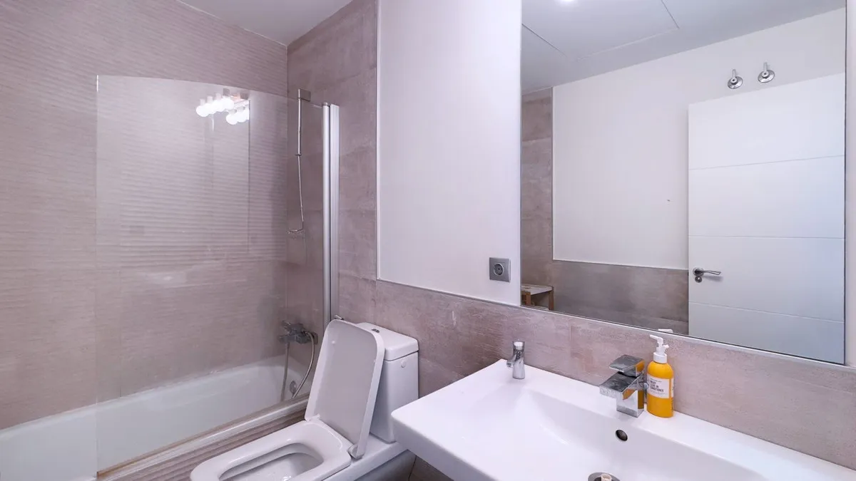 a19620d4-8f57-45d5-897e-fc54e3d548ce