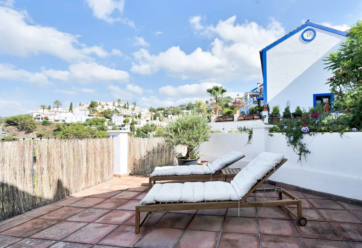 2df1ee41-30b3-405e-bb60-46ba0251804c