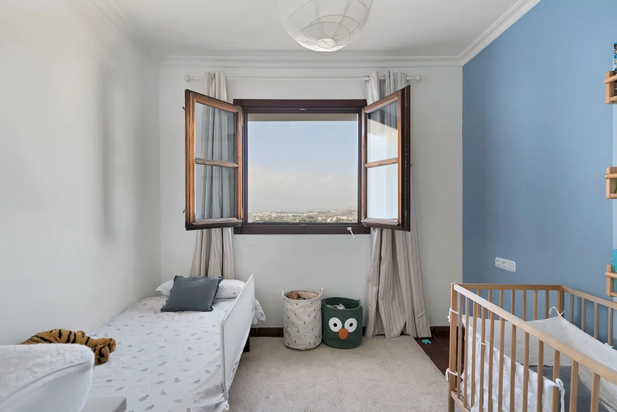 8c32753b-ee66-4ad9-bf1e-5411f193b4fb