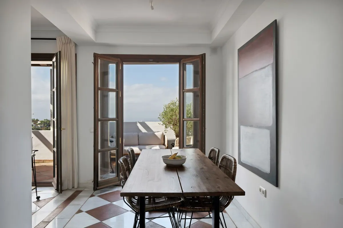 9528e68c-02c8-4751-b866-945a5d4c0d67