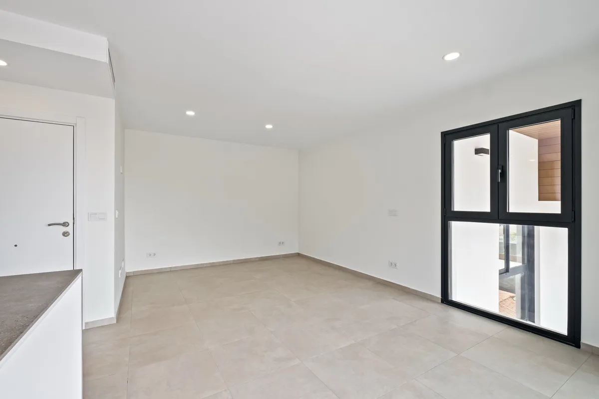 a3d14722-5c2f-4b43-8fc6-385ae281ec0d