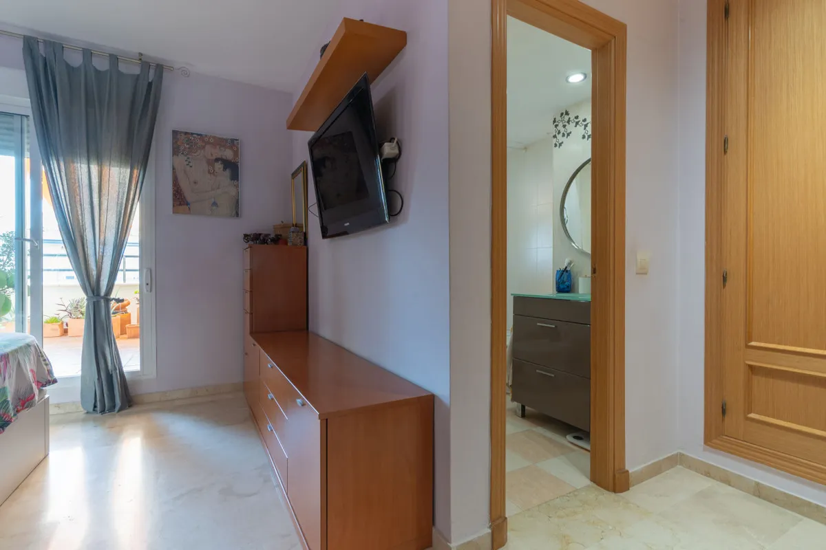 94548119-6aa2-499f-9e3a-bba84e74f837