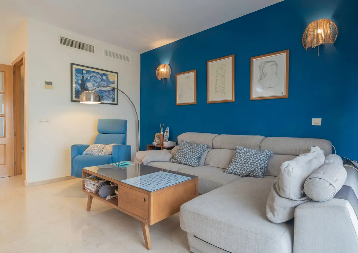 b9cc6da7-0d7d-4576-84d5-a35f408efc4f