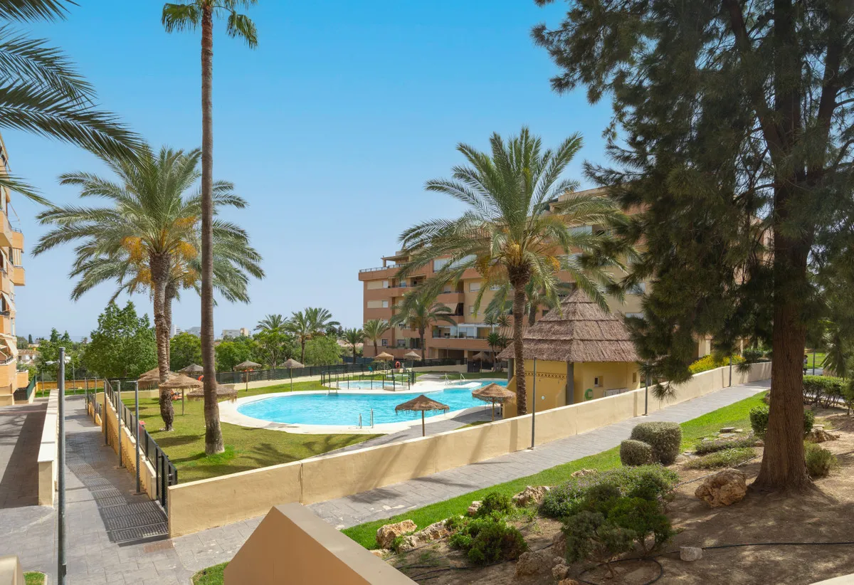 c096c1d7-6105-458f-bc01-015e099a0f61