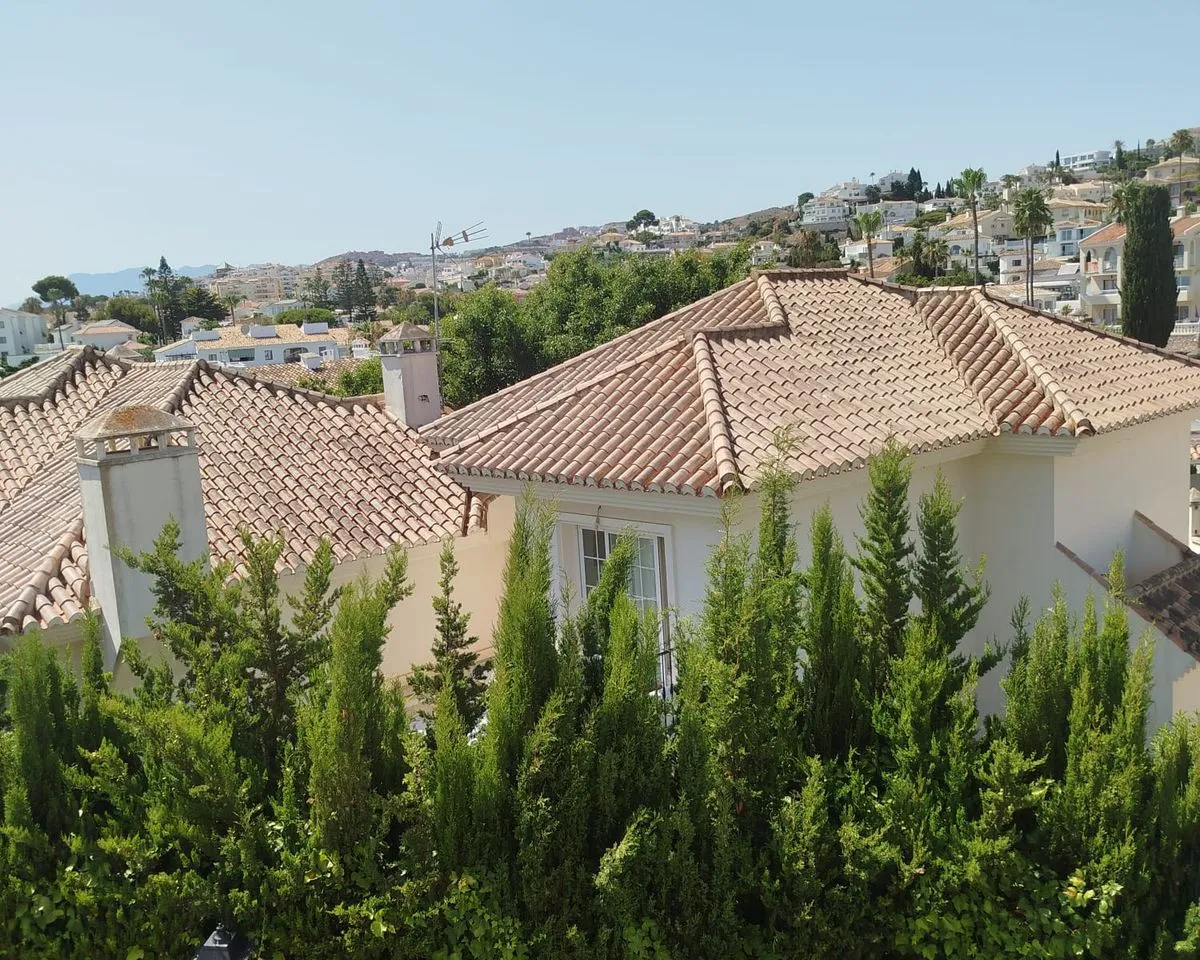 a292abb1-c238-418b-9936-5c900663f971