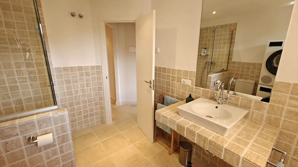 6b7d20cf-1bff-4d90-b7fb-17a165245f02