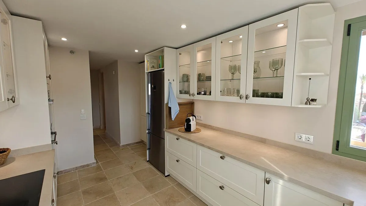 6d8f4fb8-d2f3-4bb9-8d77-a7da7f6c8753