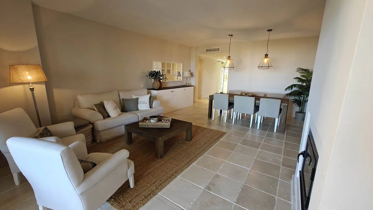 8ef5a8cb-383f-4815-bd2a-75d83ba7bebf