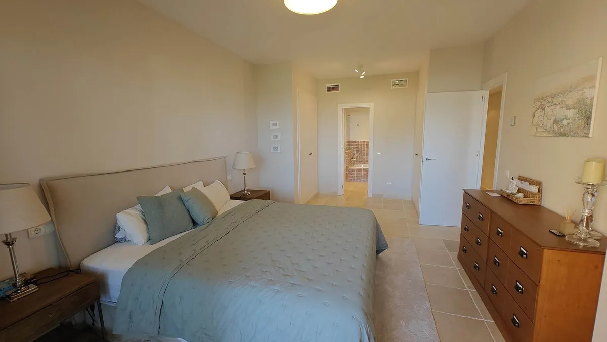 a9e2e7b8-c336-4902-b0e4-c880a2a26ece