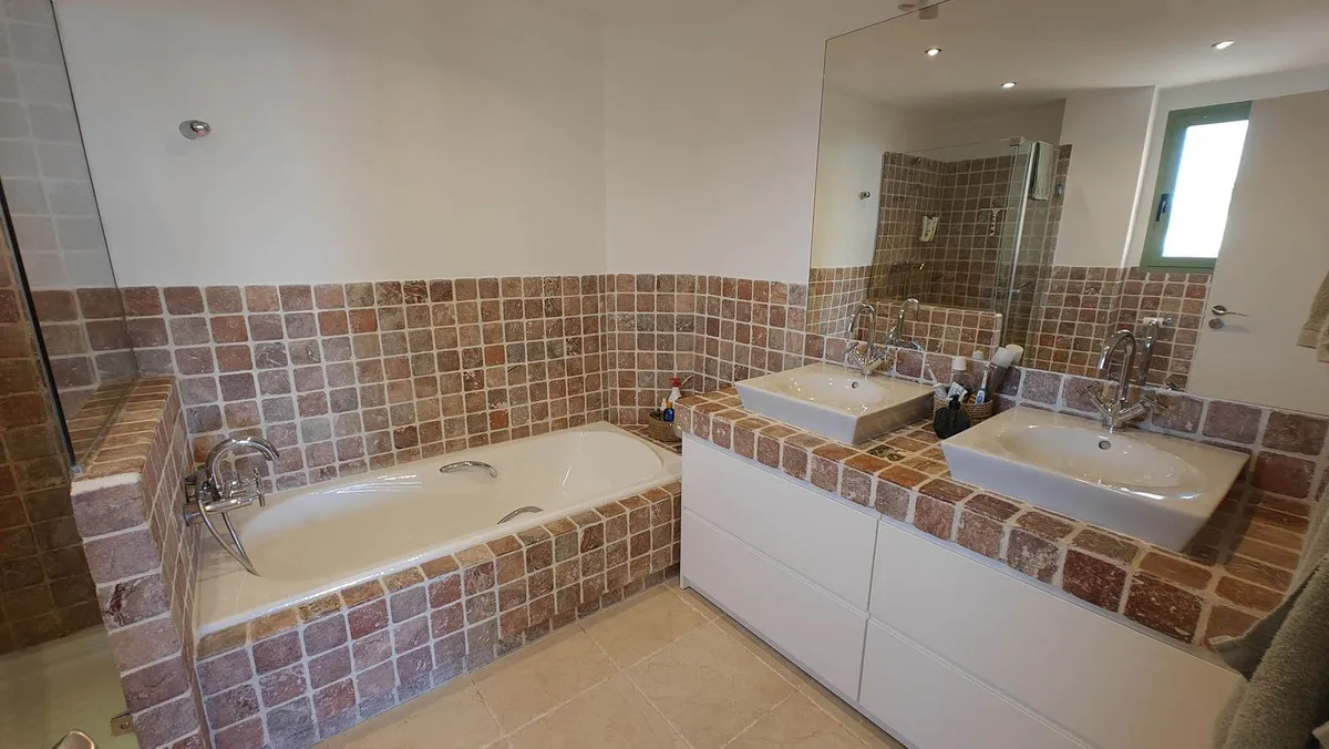 bd370a71-82c8-4969-905b-c17fea5f278a