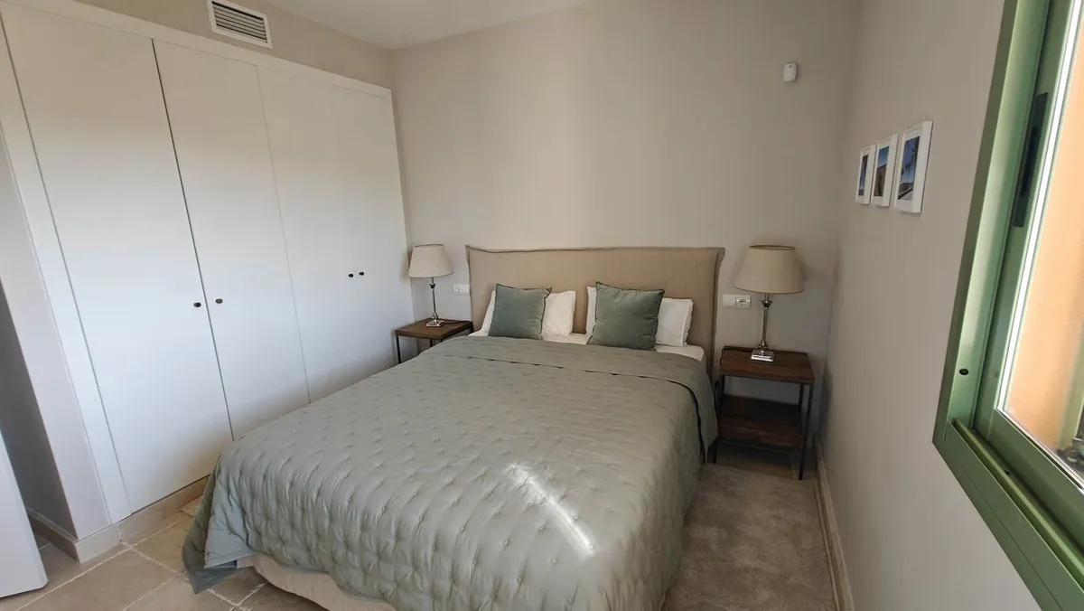 e0289d0d-016a-45f8-a4dd-2baea85eac22