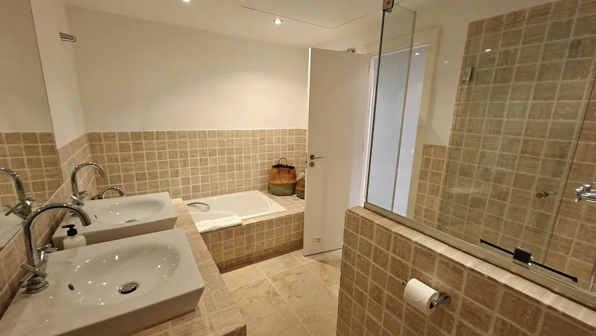 e59a7ea2-492a-4b5c-9d11-5a851a8f48a2