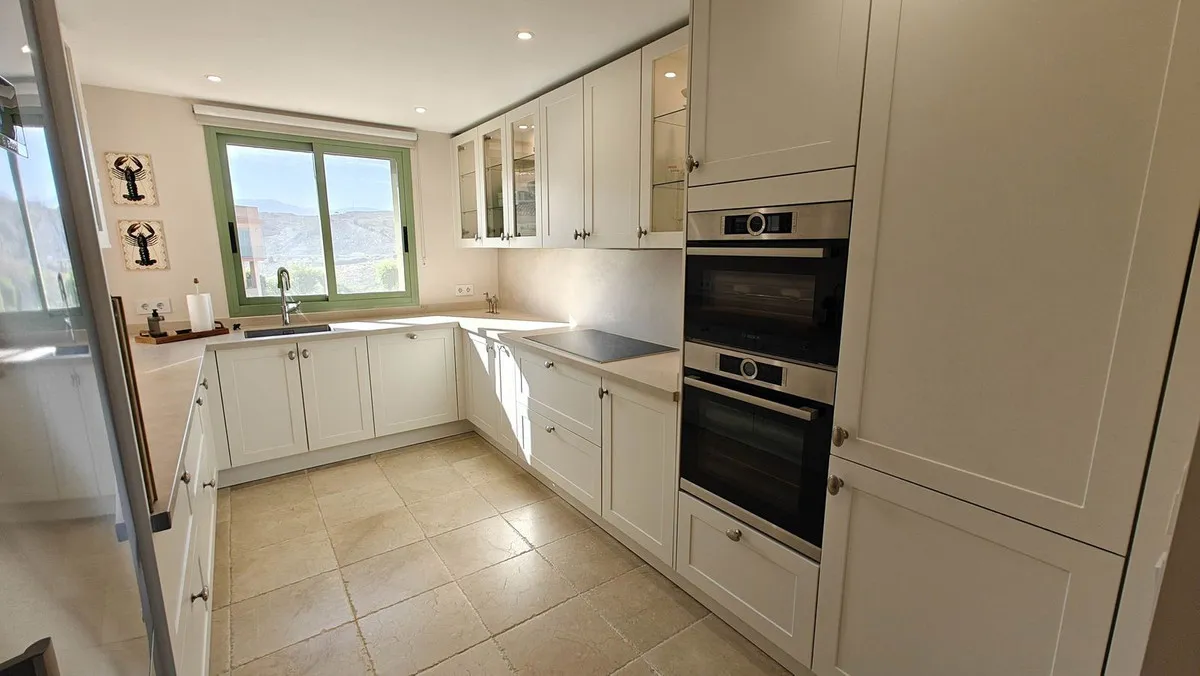 ef1390a1-3e12-4bf5-8897-f6dfeb3d04df