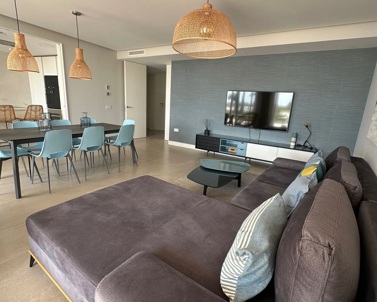 7a93d97b-32dd-4309-b39e-97cf71ed23f0