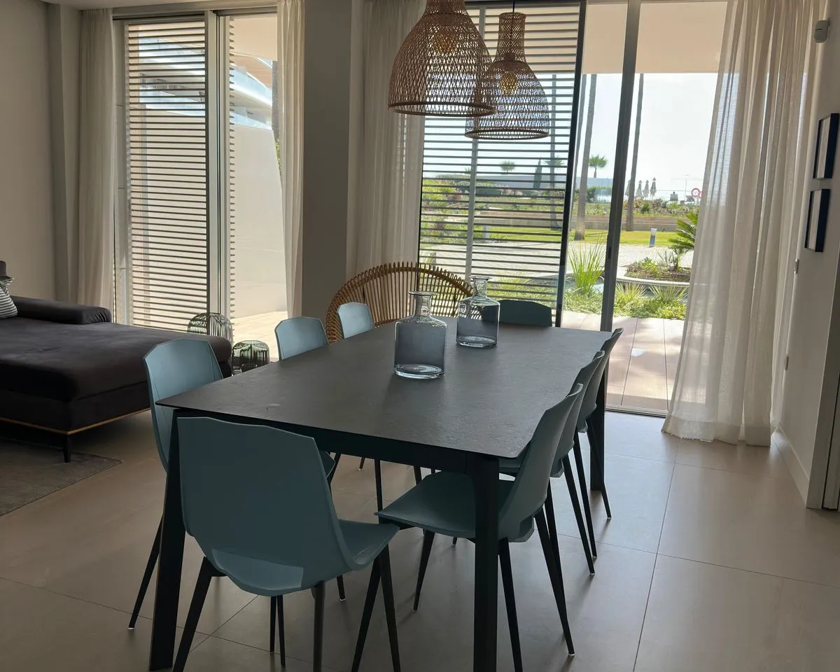 d60743d6-279a-43b2-8389-e441c1a490bb