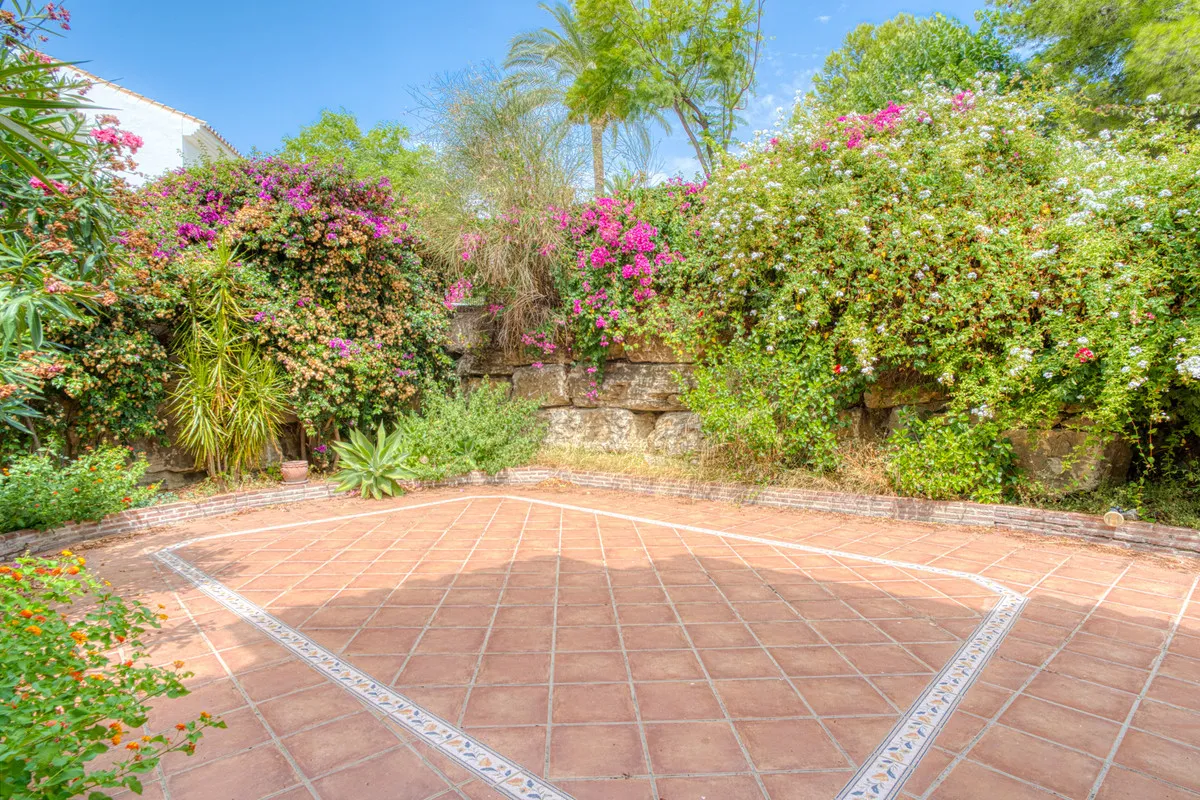 03fbf724-4146-4c6d-ba20-00d92897269f