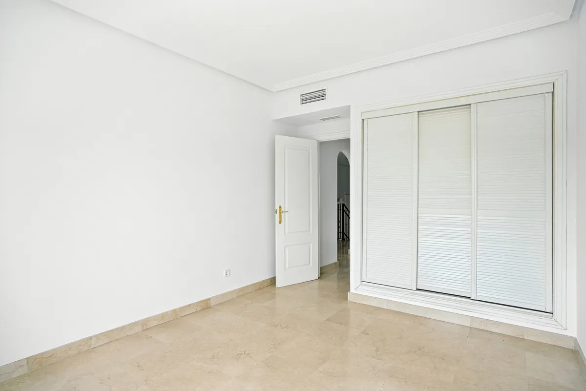 11f9cb46-1f68-49a2-922b-82a5ff048e80