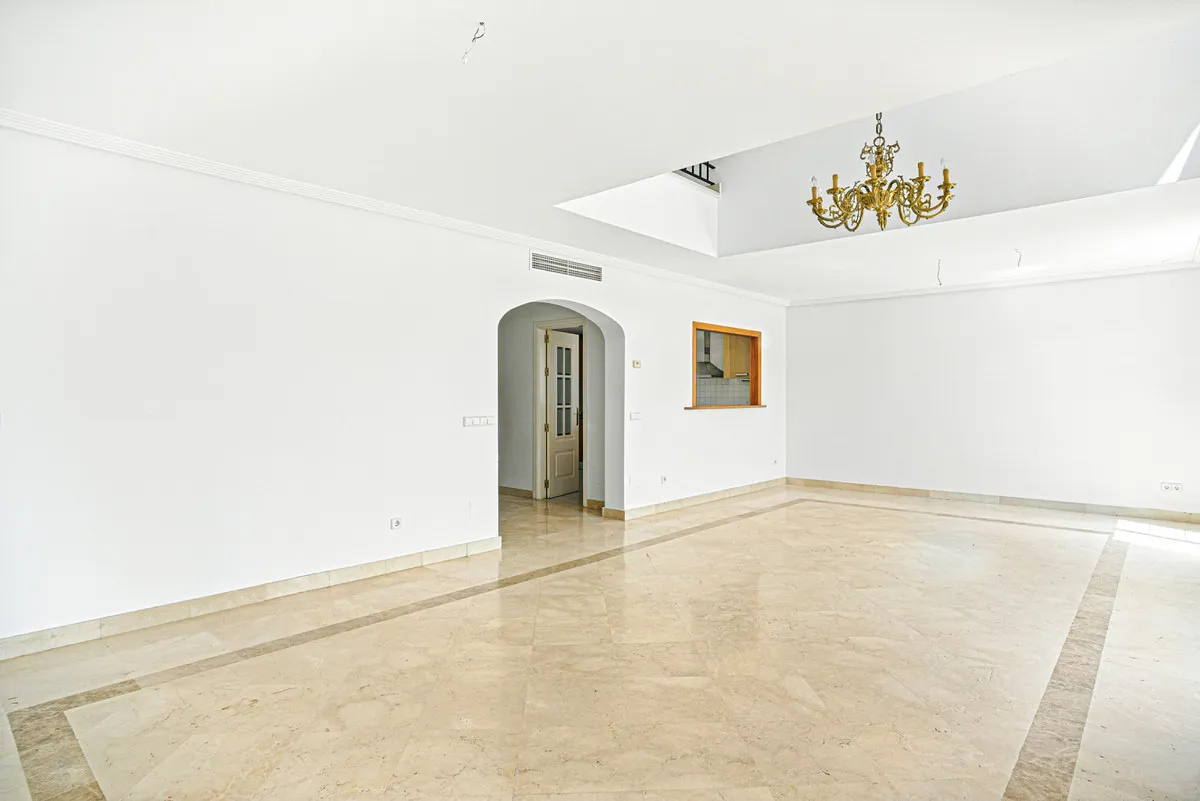 63a14fc4-c9f6-4c96-913f-1e39f5ce83e4