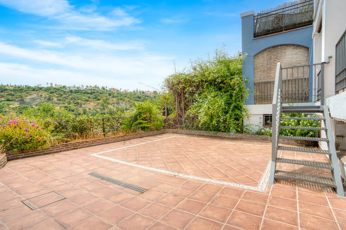 a9002d15-76a5-4692-8f61-8ec30cfdcc48