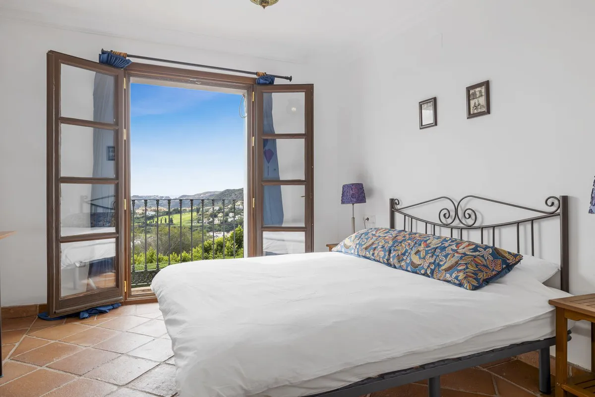 090f6655-3ba0-411c-9865-9e2d261d2974