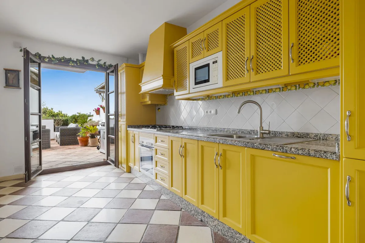 b08e42dc-944a-4649-af0d-5ffa585cc9d1