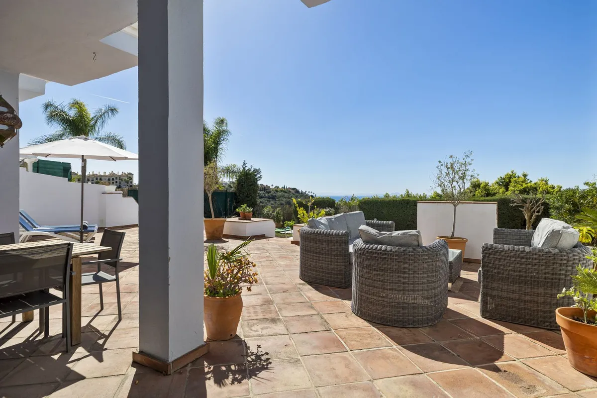 f61d3303-55c8-4eba-95c8-7ca60931bffb