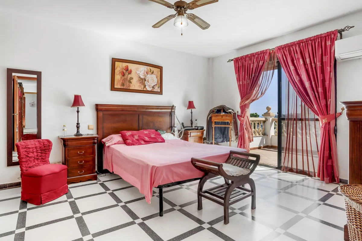 06926d8f-e24e-4e17-8d56-ce641dbafbe7