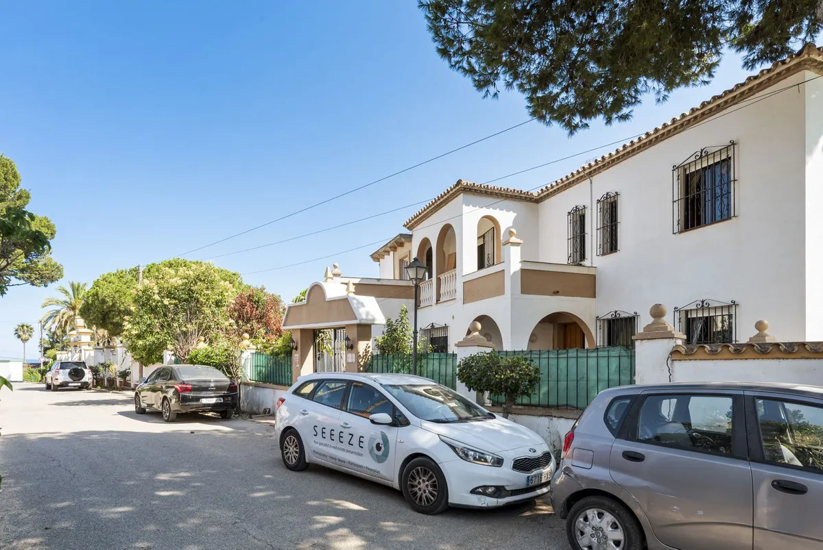 7f1409bb-ac80-4306-88df-48152cce89c0