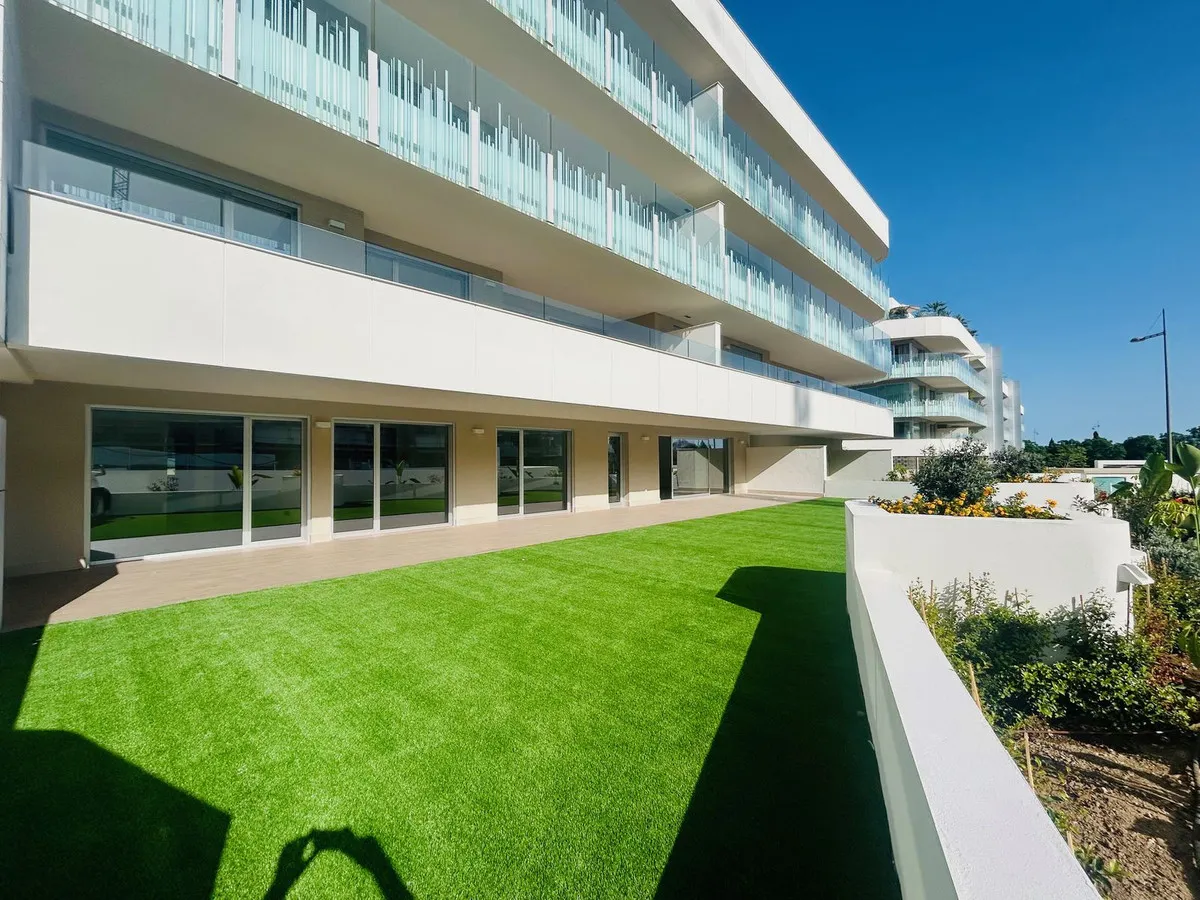 b0297a51-0e47-427b-96e9-f8c08fad59fa