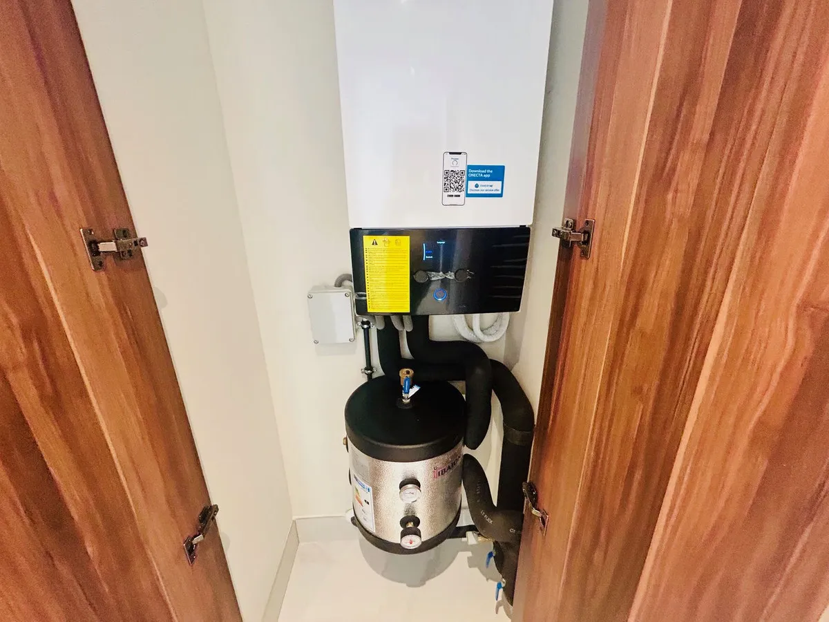 ee60c4b0-0077-49e9-813f-2182a2243c62