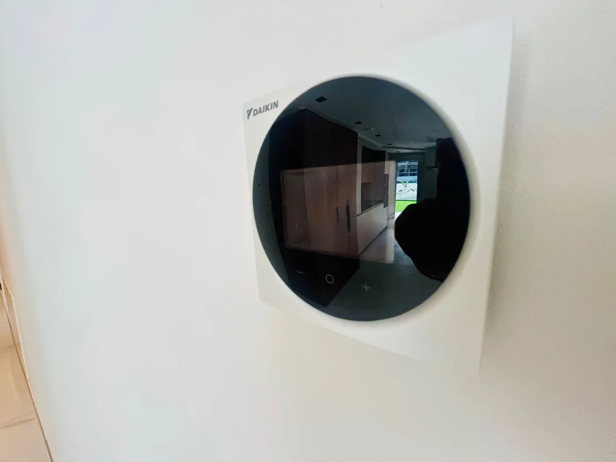 fe31d15f-58c5-40b5-b6f4-644640b2a102