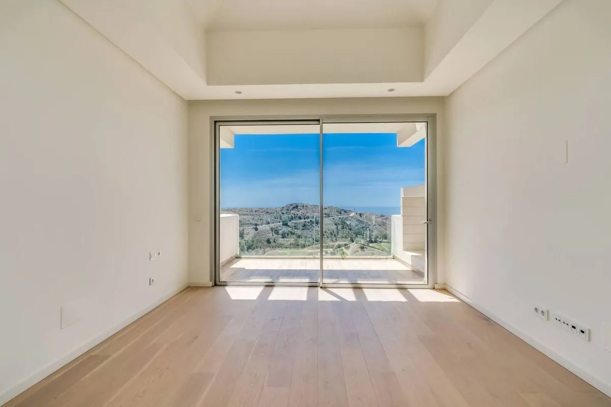 cca2640e-b912-4d87-8b15-822349331cc1