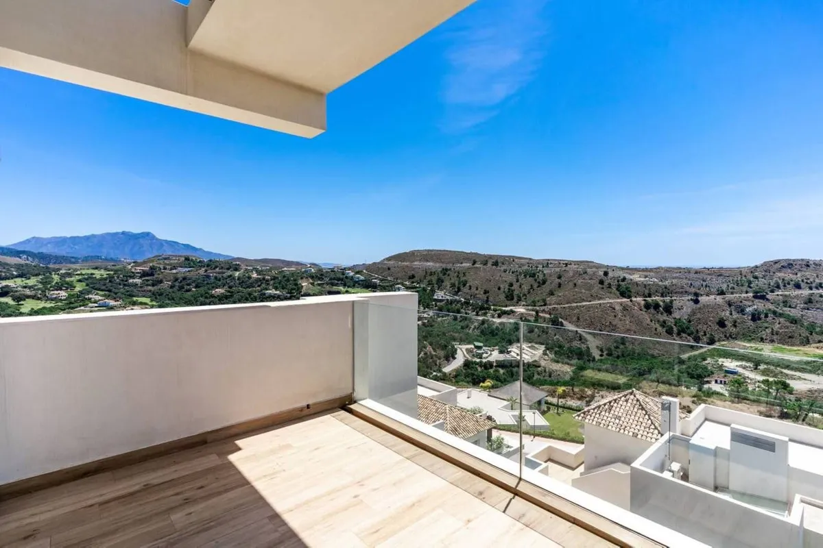 fdf0375b-8e18-4582-878b-3836a1e2a1fd