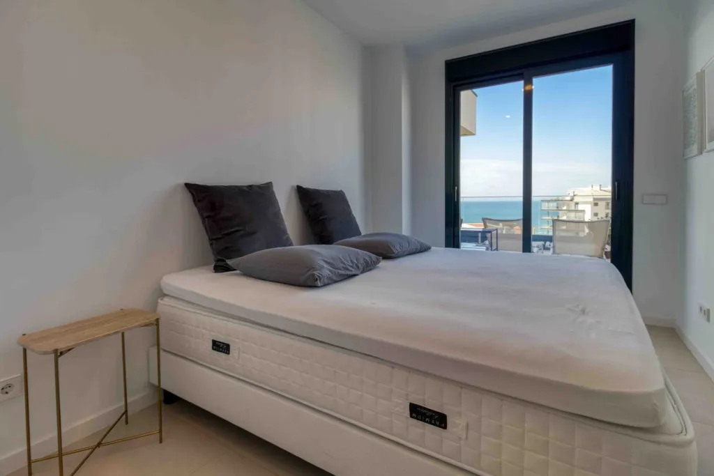 0889a6ee-e75b-48f5-ac9b-8652617a462b