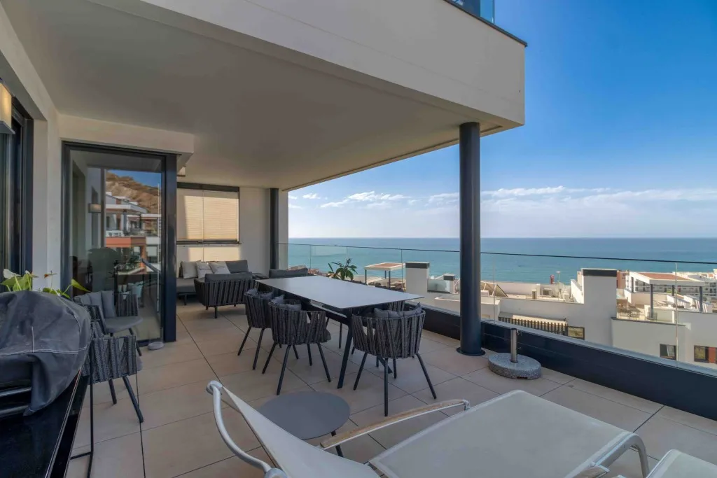 3d8039b1-163c-4c6d-b991-062d0dc35eaa