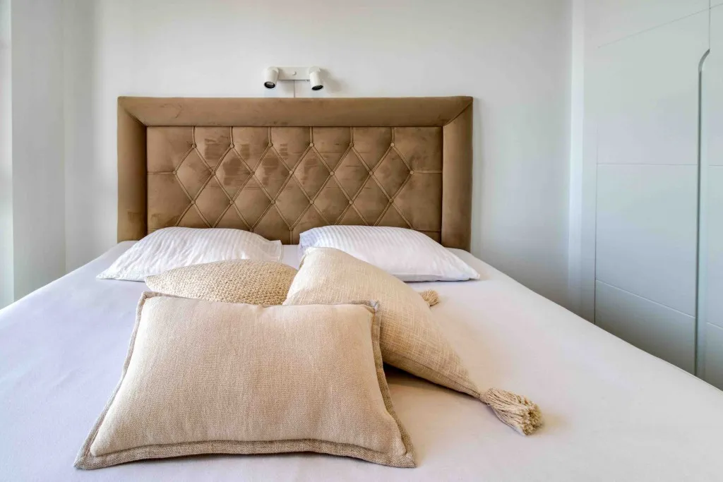 98a0dd4d-e834-4514-bfdf-94e4b77ac621