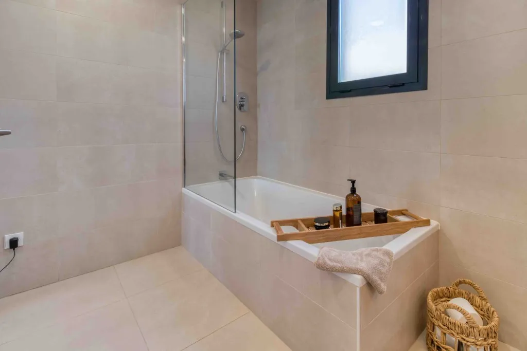 c56df942-3174-4aa8-8d5d-51ee87fb065a