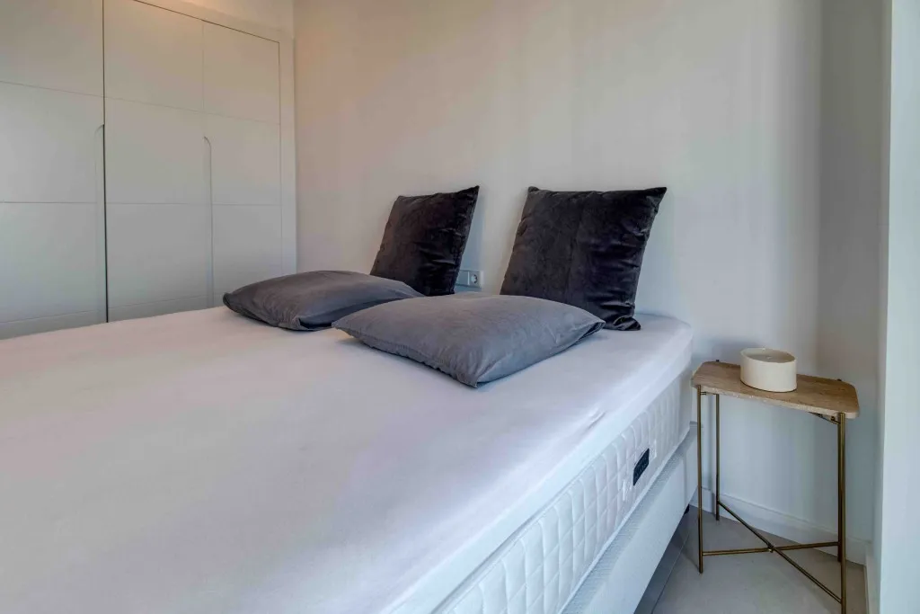 d54968cf-23ff-459e-a4f8-4c0417333178