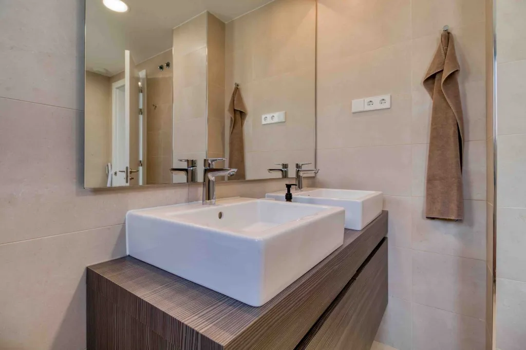 e6025981-ba40-4ceb-8fd9-5c281871c27e