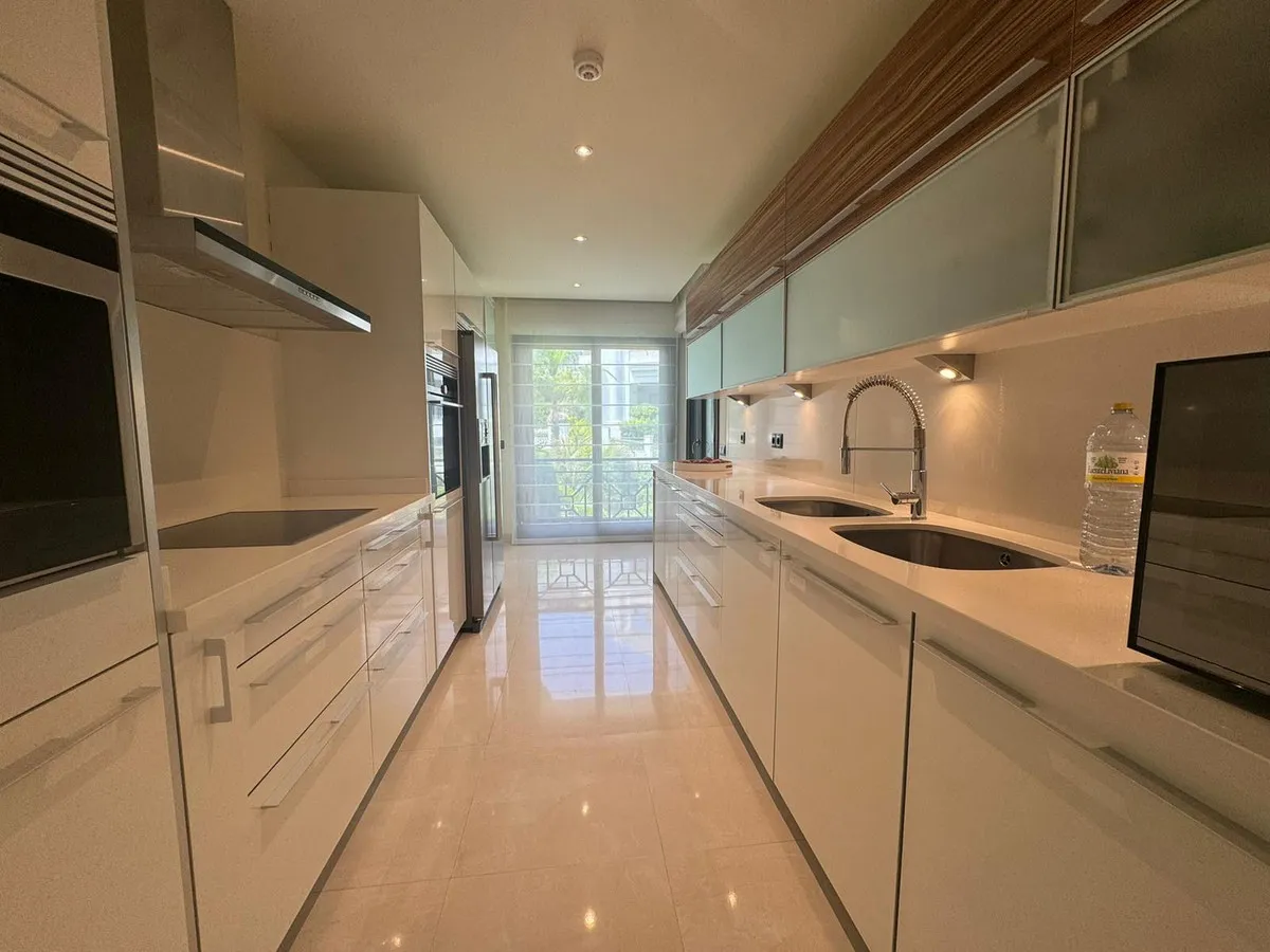 10117699-1e15-46e9-a591-3b7fc2079494