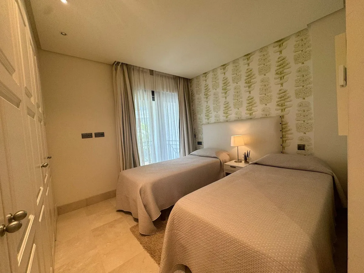 a81b8c74-07f7-4f9c-a931-006eed53bccd