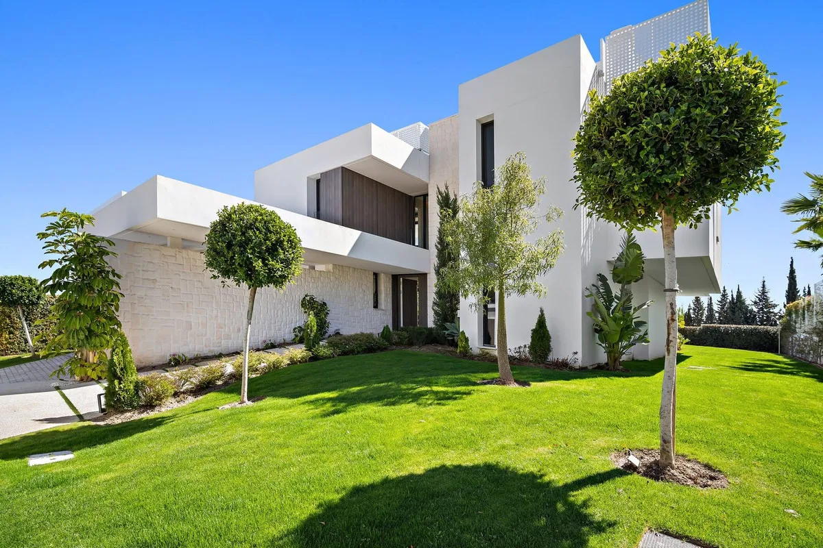 0361d5f2-40ee-4c0f-8fd5-f9af9eec5e84