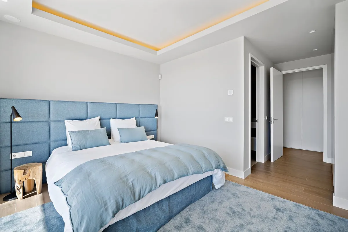 11a838a6-6cda-4fb9-b32b-49afae1e251f