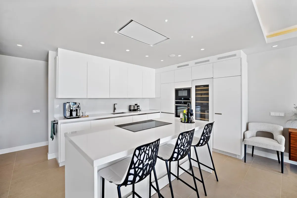 5cdcb5a6-097c-4329-8f87-3d44b1a33489