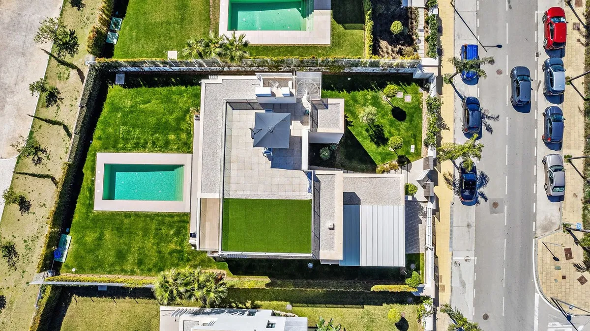 d9b73def-c83a-4540-a5f6-fae99cab0cd5