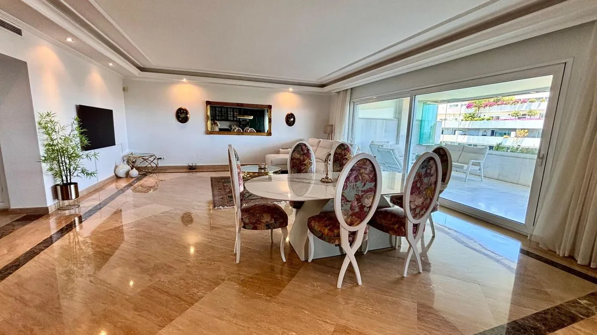 7a87f401-5d21-4f7b-a592-77b5423cbb85